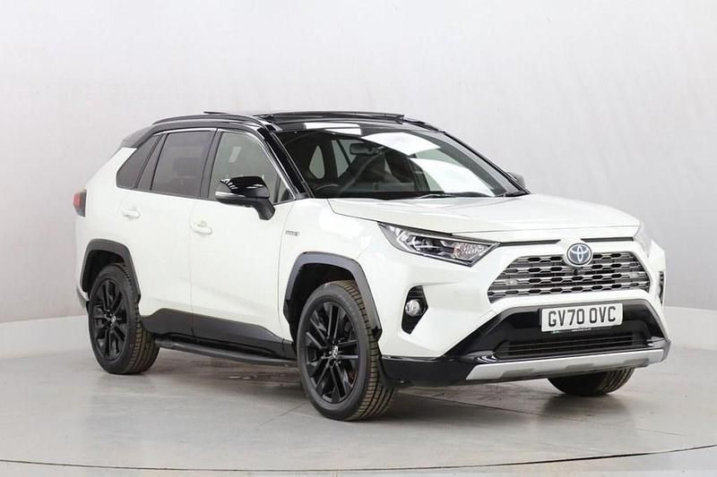 Used Toyota RAV4 218 HP (160 kW) 2021 White SUV