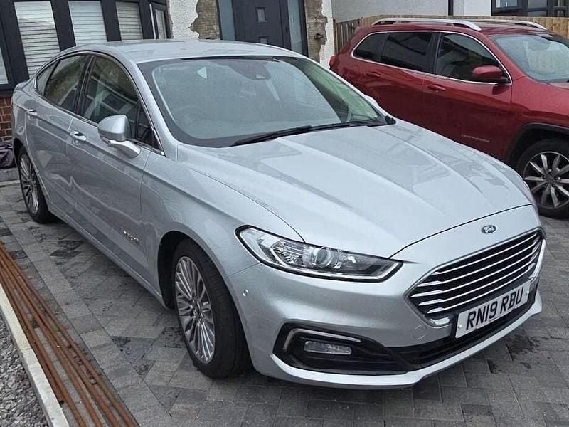 Silver Used 2019 Ford Mondeo Titanium Sedan | £9,880 (Good price) - Image 1/4