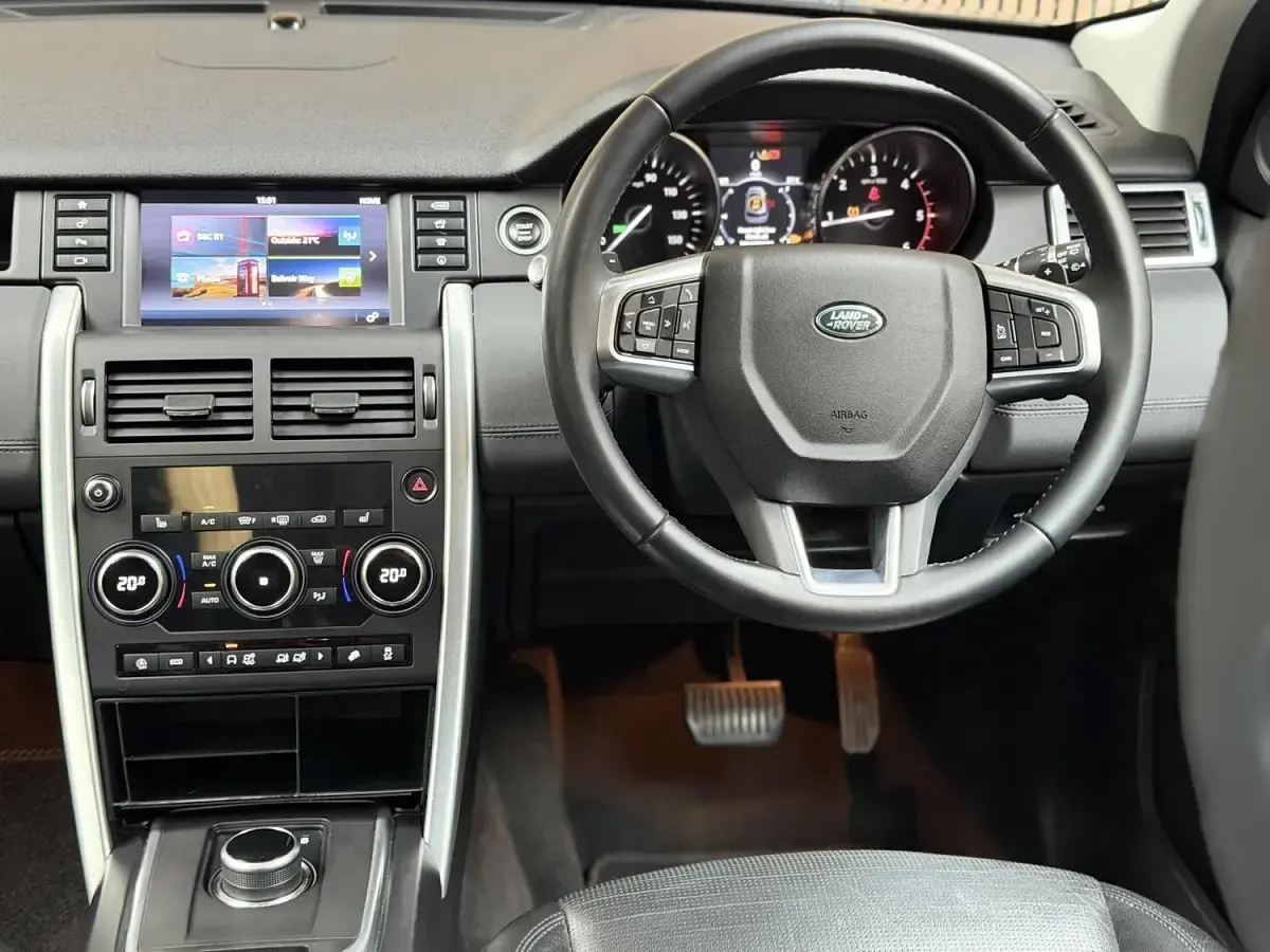 Used Land Rover Discovery 5 HSE 2017 Grey SUV