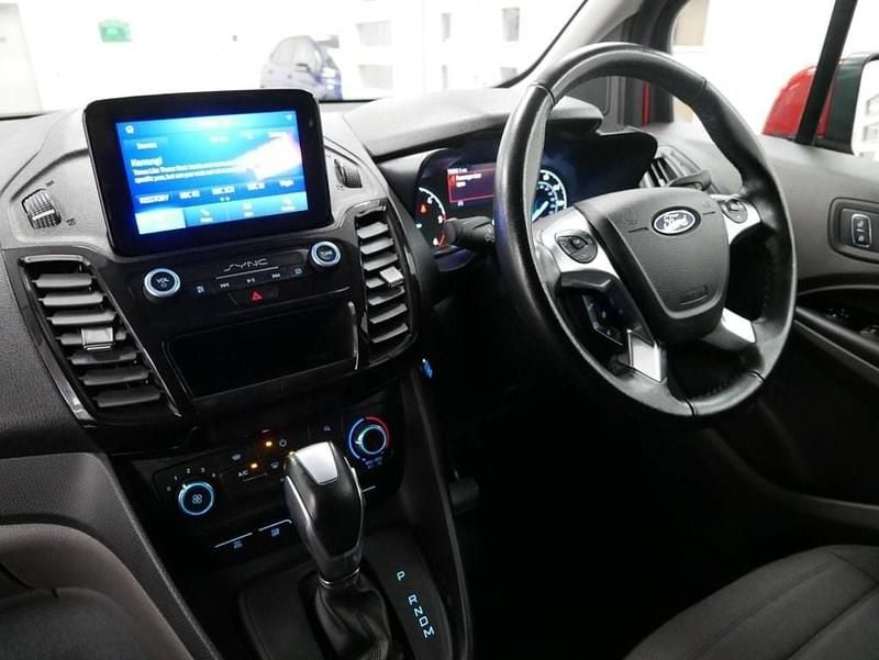 Used Ford Transit Connect Limited 120 HP (88 kW) 2022 Red MPV