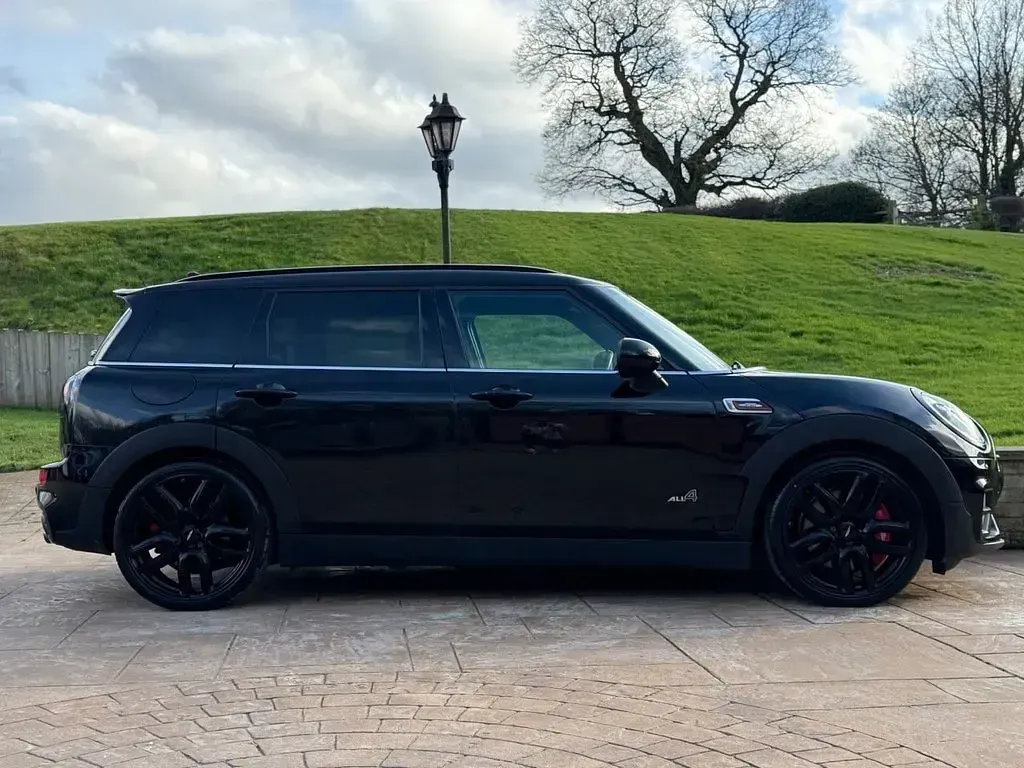 Used Mini John Cooper Works Clubman 231 HP (169 kW) 2017 Black Estate