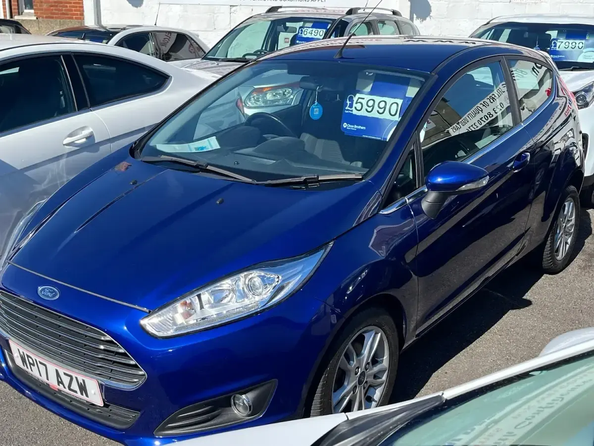 Used Ford Fiesta Zetec 82 HP (60 kW) 2017 Blue Hatchback