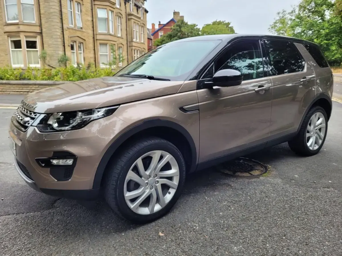 Used Land Rover Discovery Sport SE 2016 Brown SUV