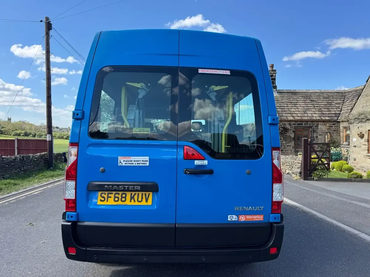 Used Renault Master Business 2018 Blue Van