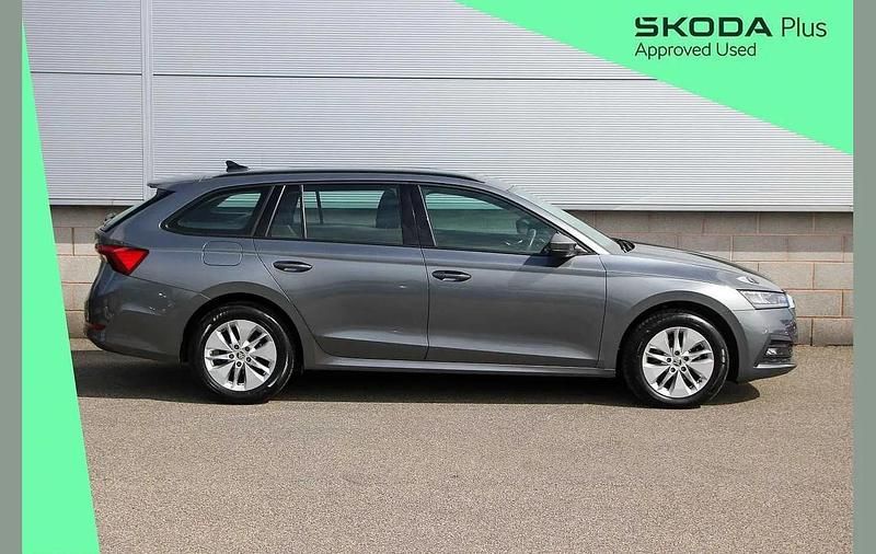 Used Skoda Octavia SE Technology 113 HP (83 kW) 2022 Graphite grey metallic Estate