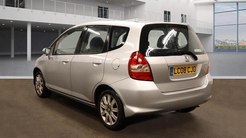 Second-hand Honda Jazz SE 82 CP (60 kW) 2008 Argintiu Hatchback