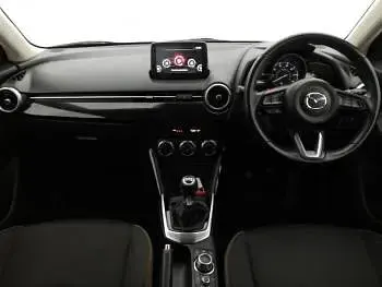 Used Mazda 2 90 HP (66 kW) 2021 White Hatchback