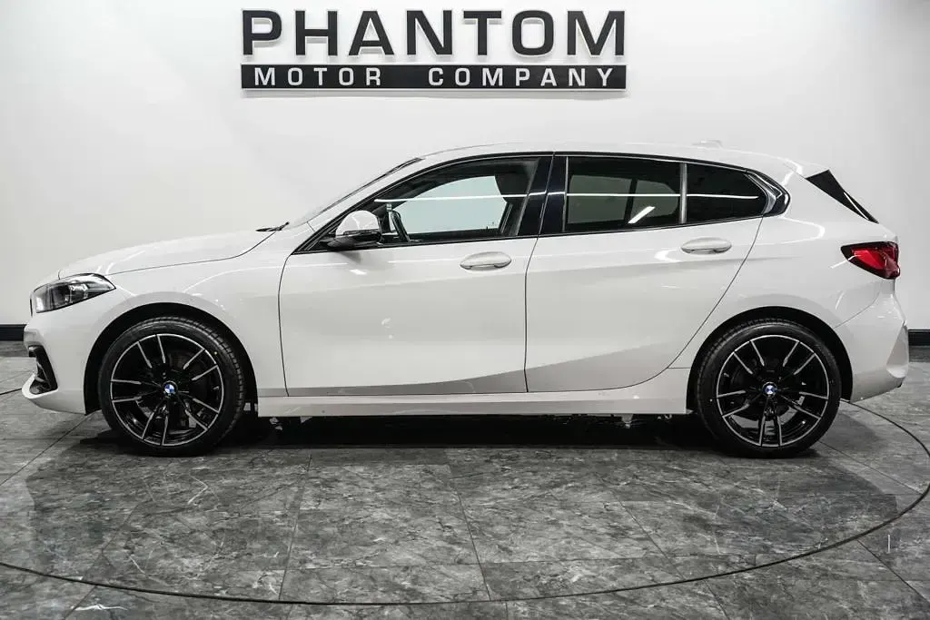 Used BMW M140 Sport Line 140 HP (102 kW) 2019 White Hatchback