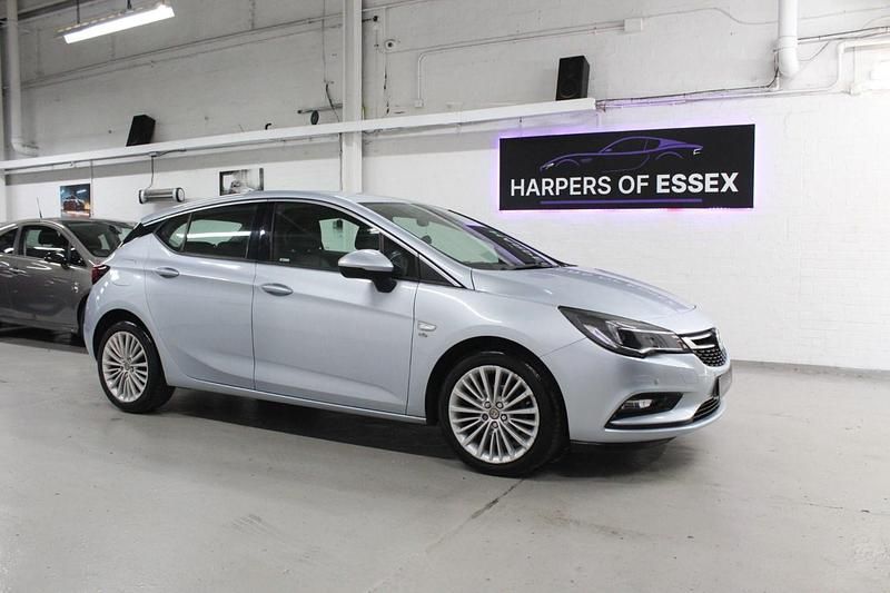 Silver Used 2016 Vauxhall Astra Elite Hatchback | £7,995 (Fair price) - Image 1/4