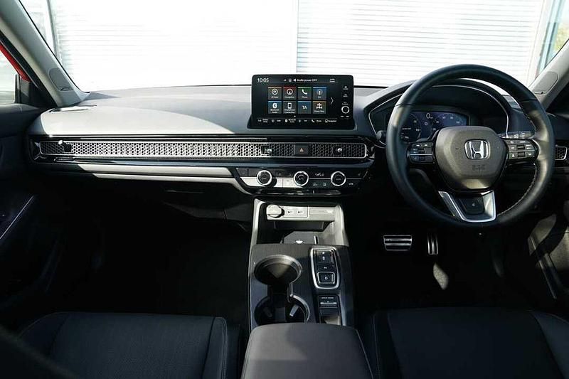 Used Honda Civic Advance 143 HP (105 kW) 2025 Red Hatchback