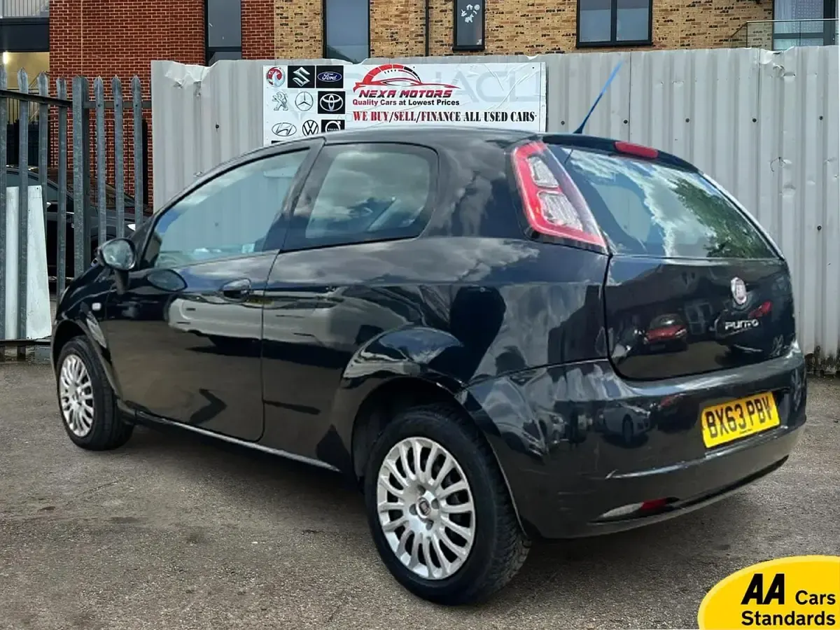 Used Fiat Punto Pop 69 HP (50 kW) 2013 Black Hatchback