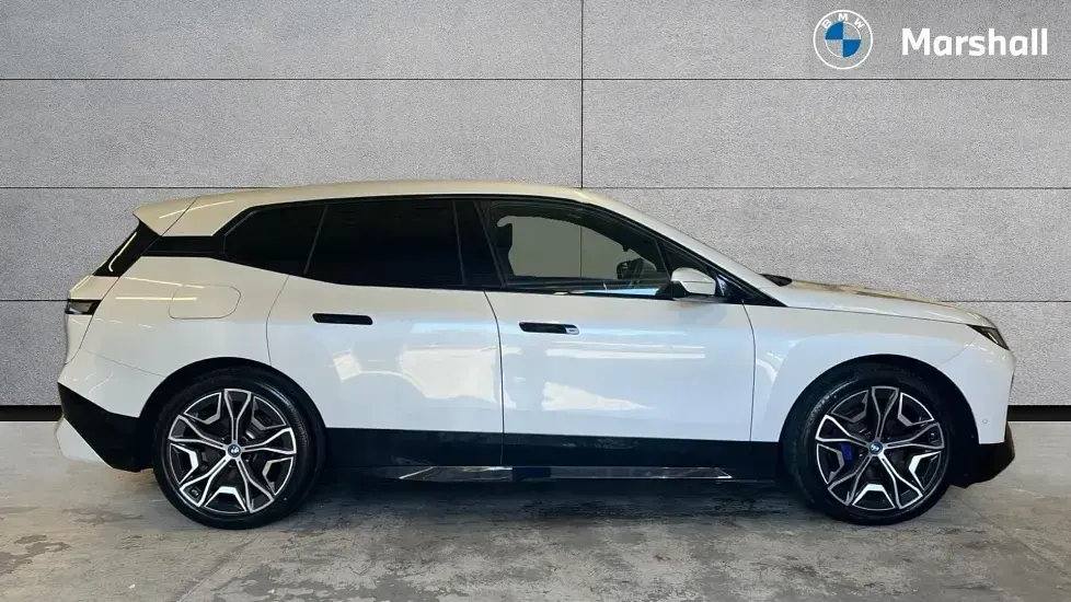 Used BMW iX M Sport 236 kW (322 HP) 2023 White SUV