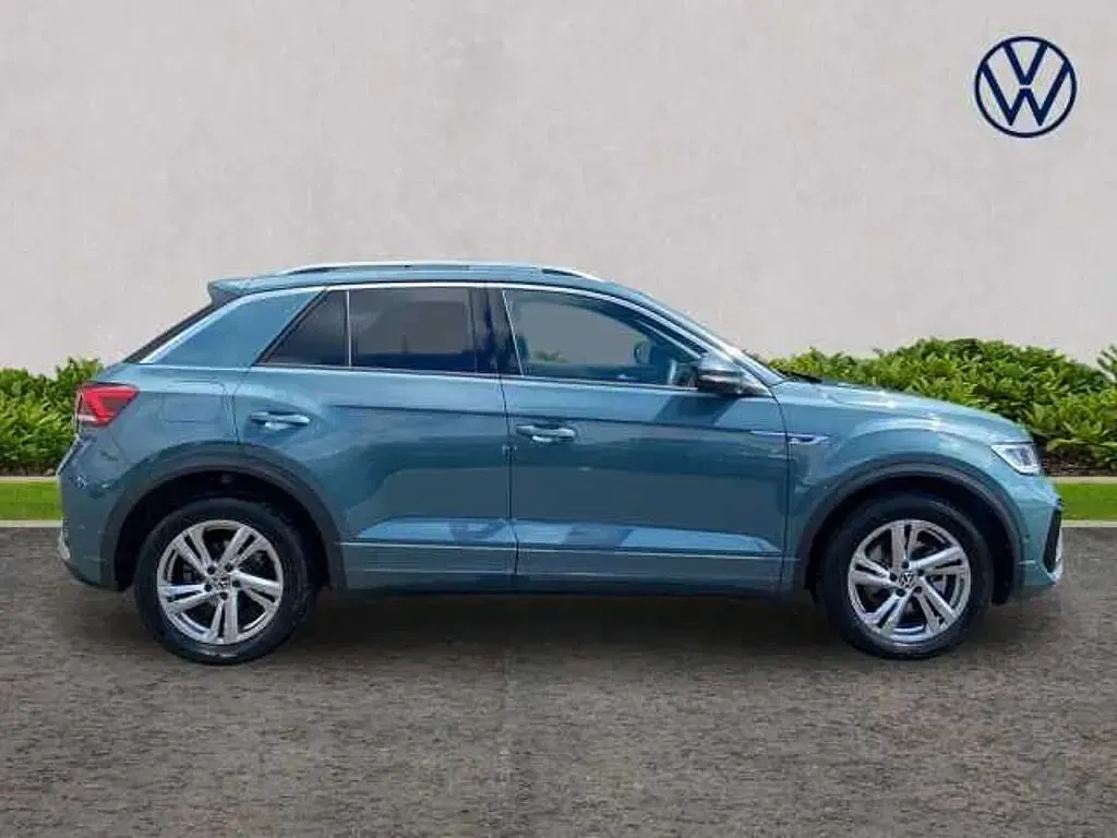 Used VW T-Roc R-line 150 HP (110 kW) 2025 Blue SUV