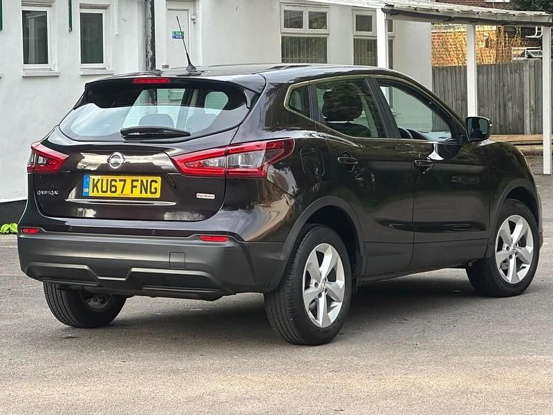 Used Nissan Qashqai Acenta 115 HP (84 kW) 2017 Black SUV