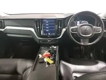Used Volvo XC60 Inscription 340 HP (250 kW) 2021 Red SUV