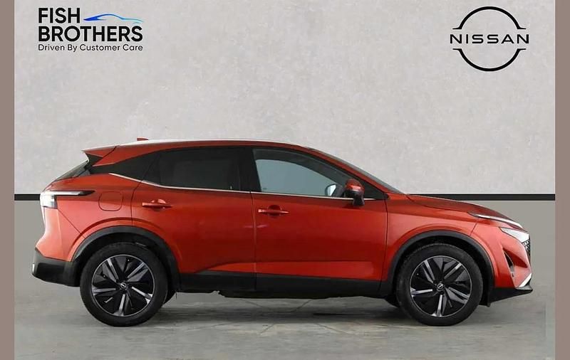 Used Nissan Qashqai Tekna 155 HP (114 kW) 2025 Red SUV