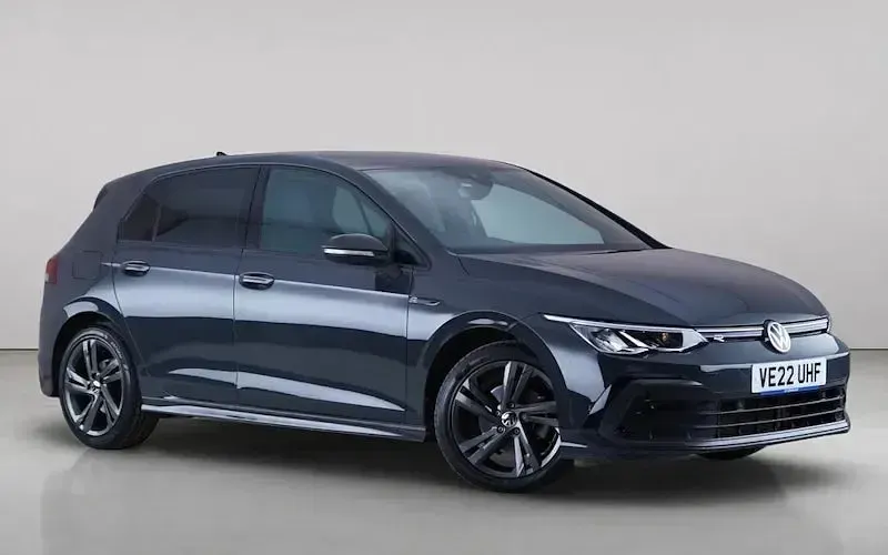 Used VW Golf VIII R-line 131 HP (96 kW) 2024 Hatchback