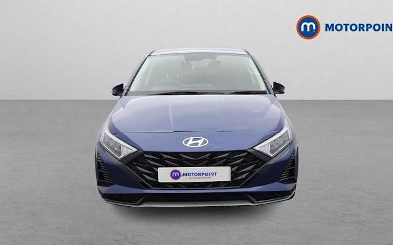 Used Hyundai i20 Premium 101 HP (74 kW) 2025 Blue Hatchback