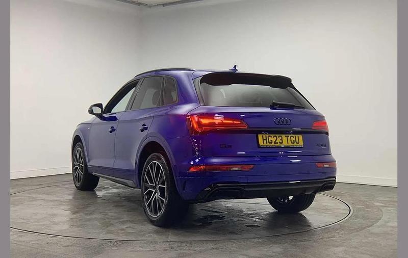Used Audi Q5 Comfort 261 HP (191 kW) 2023 Blue SUV