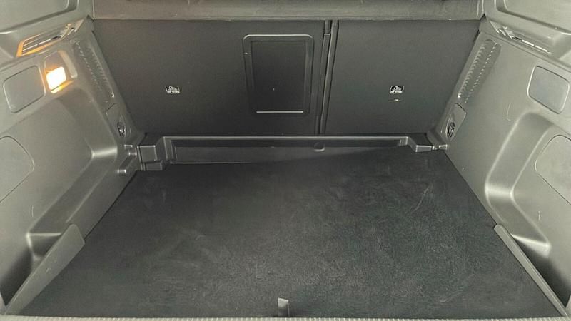 Image 3/4