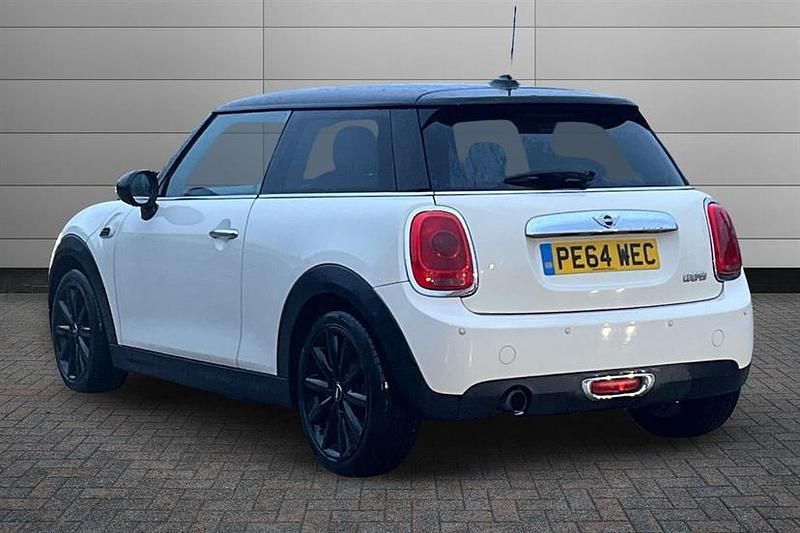 Used Mini Cooper 136 HP (100 kW) 2014 White Hatchback