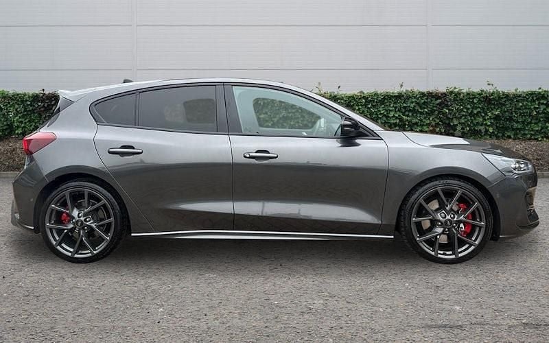 Used Ford Focus ST 280 HP (205 kW) 2024 Hatchback