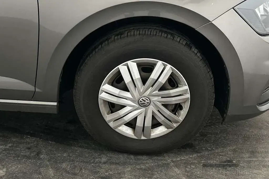 Used VW Polo S 65 HP (47 kW) 2018 Grey Hatchback