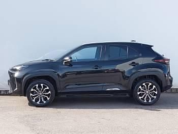 Used Toyota Yaris Hybrid Design 116 HP (85 kW) 2022 Black Estate