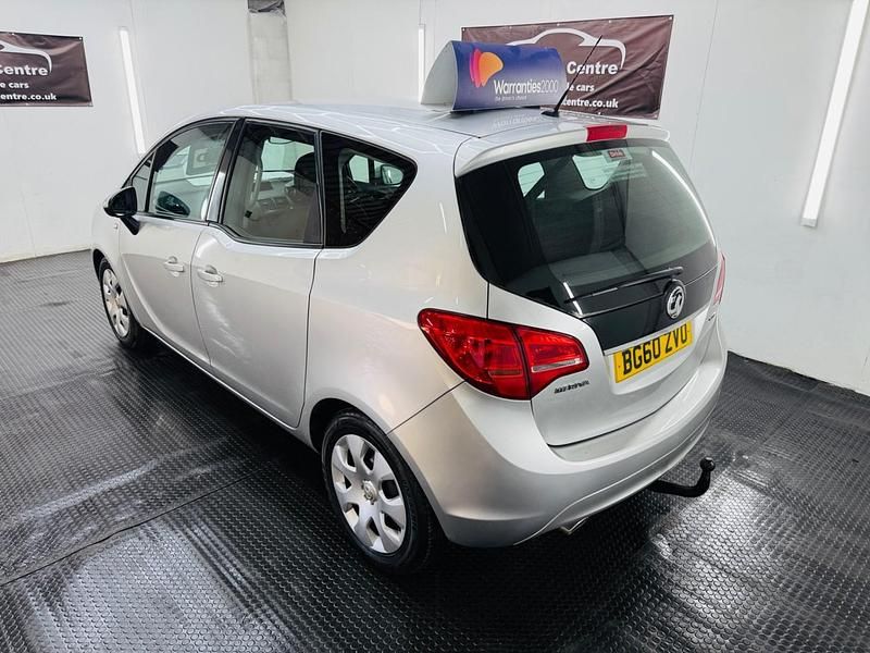 Second-hand Vauxhall Meriva S 130 CP (95 kW) 2010 Argintiu Monovolum
