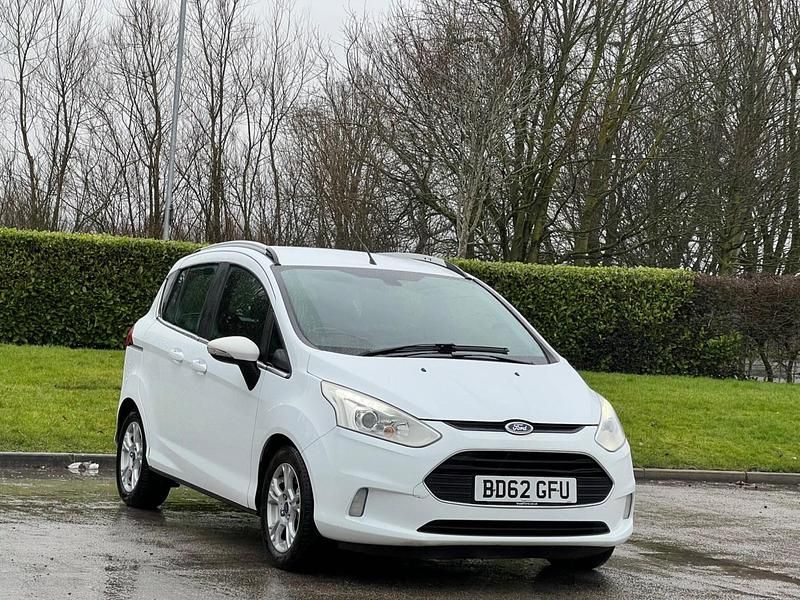 Used Ford B-MAX Zetec 2012 White MPV