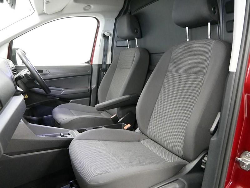 Używany VW Caddy 122 KM (89 kW) 2023 Czerwony Minivan