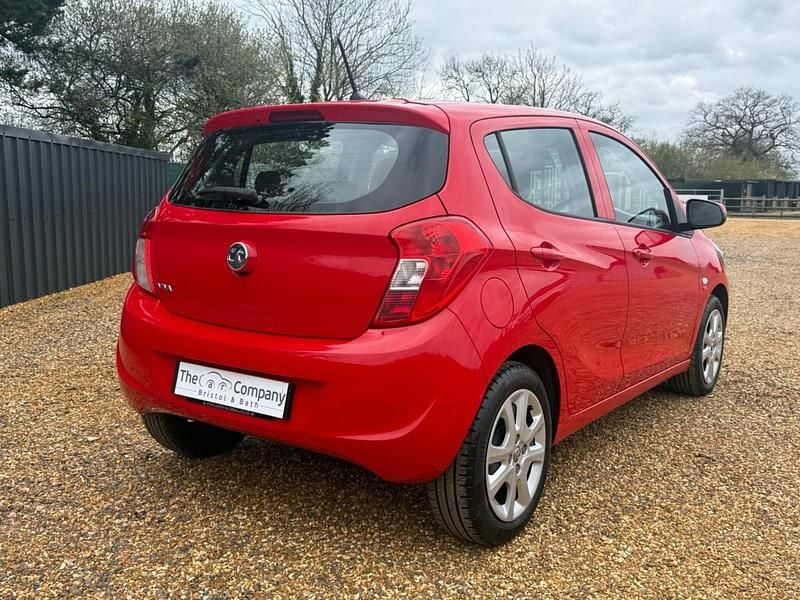 Second-hand Vauxhall Viva 75 CP (55 kW) 2015 Roșu Hatchback