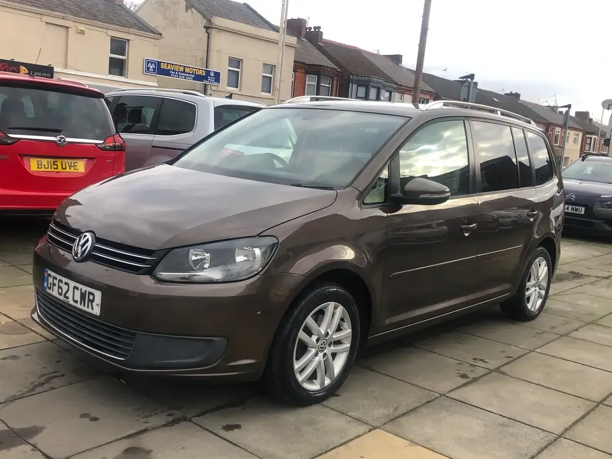 Used VW Touran SE 105 HP (77 kW) 2012 Brown MPV