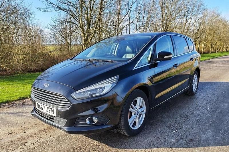Used Ford S-MAX Titanium 160 HP (117 kW) 2018 Black MPV