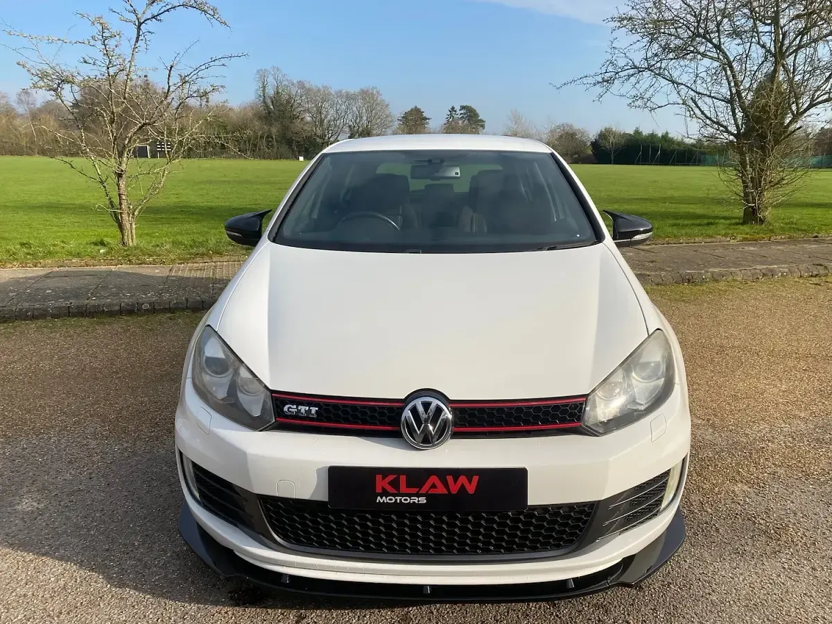 Used VW Golf VII 2013 White Hatchback
