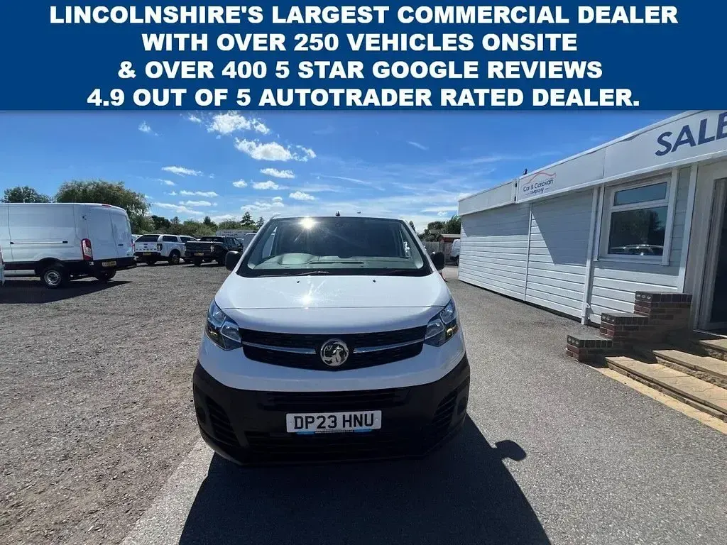 Used Vauxhall Vivaro S 100 HP (73 kW) 2023 White MPV