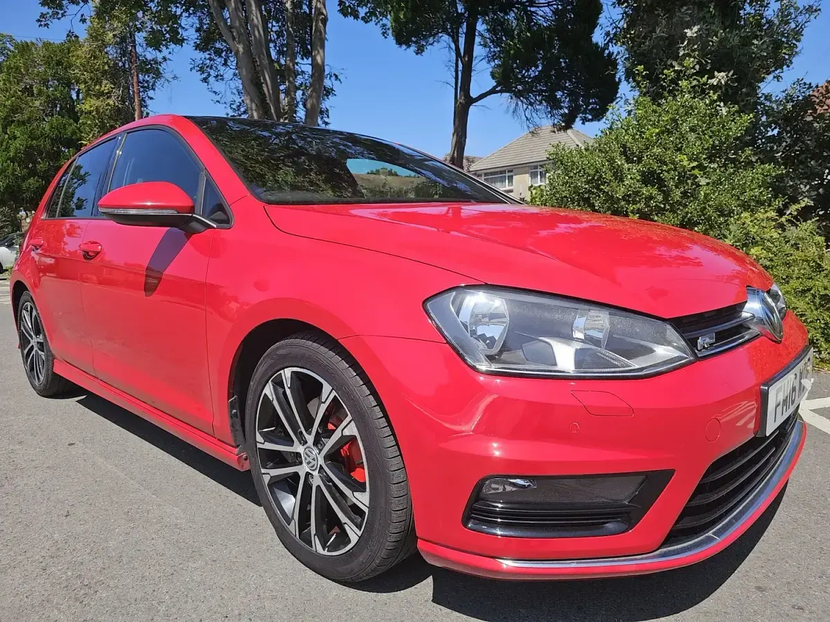 Used VW Golf VII R-line 150 HP (110 kW) 2016 Red Hatchback