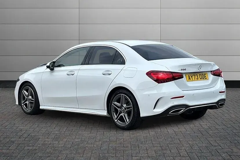 Used Mercedes A200 Executive 175 HP (128 kW) 2023 Digital white Sedan
