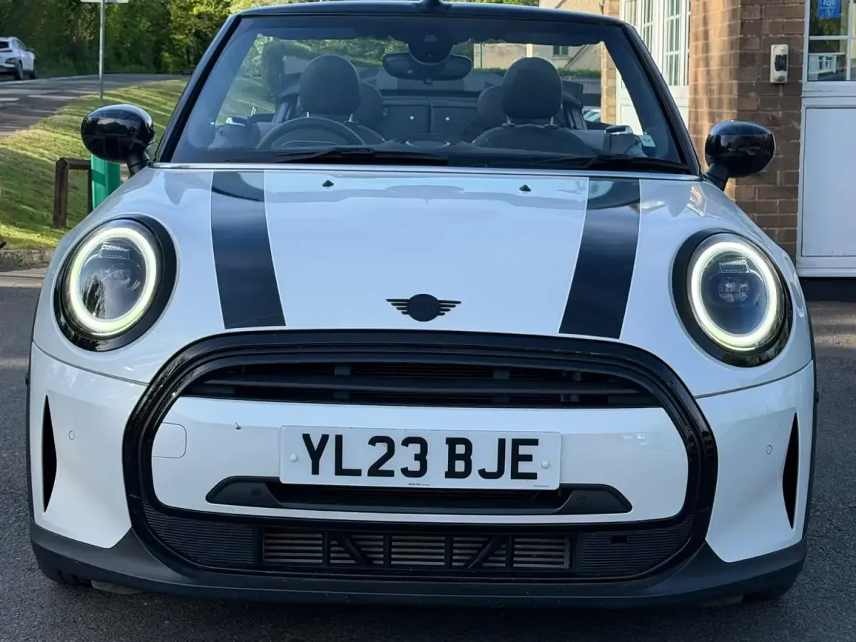 Usado Mini Cooper Cabriolet Exclusive 2023 Branco Cabrios
