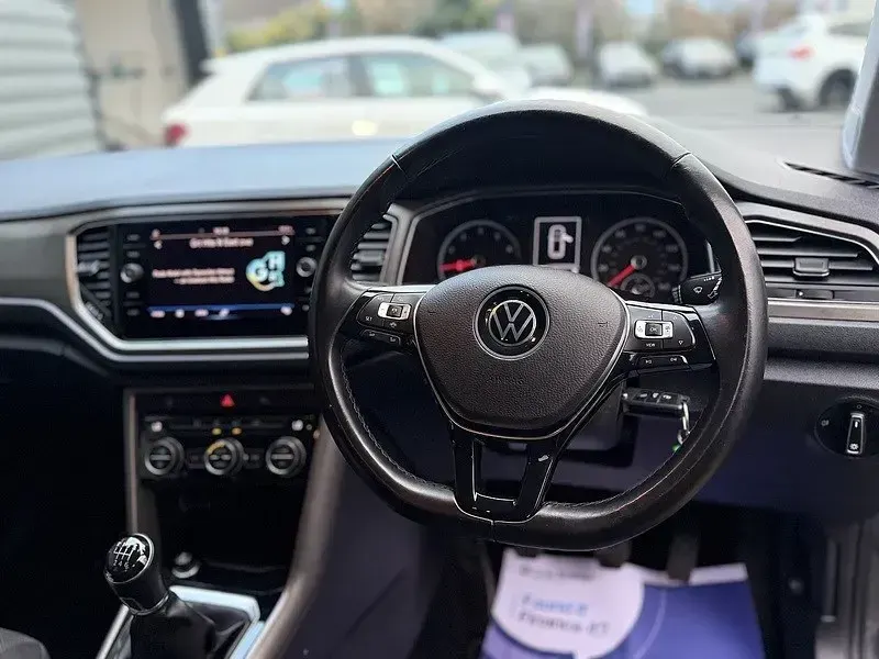 Gebraucht VW T-Roc SE 110 PS (80 kW) 2021 Grau SUV