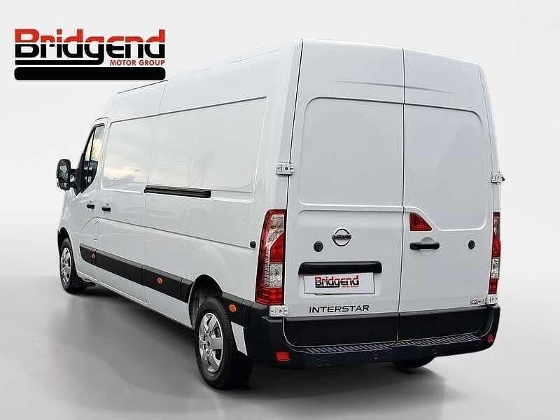 Used Nissan Interstar Acenta 135 HP (99 kW) 2022 White Van
