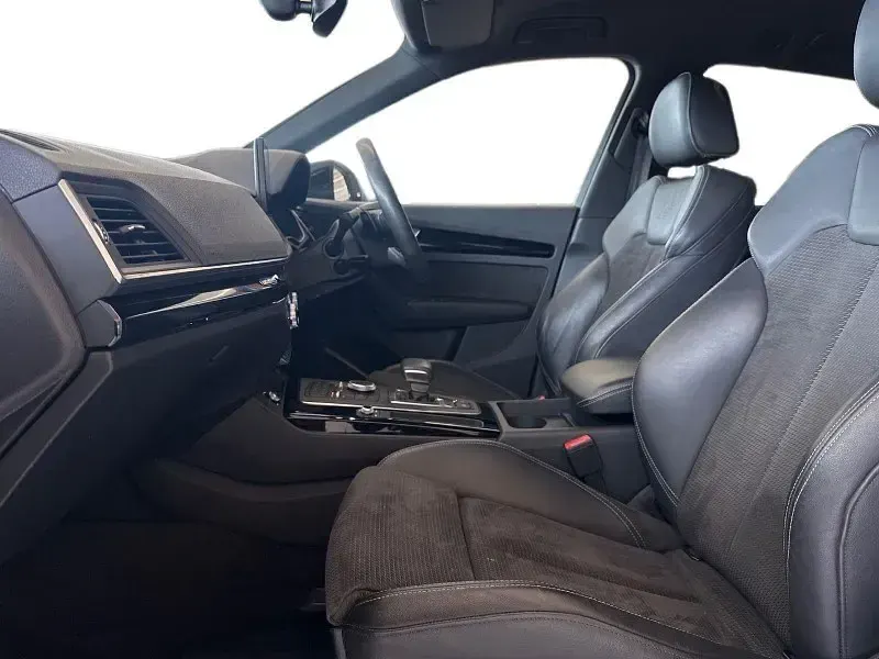 Używany Audi Q5 Comfort 204 KM (150 kW) 2020 Biały SUV