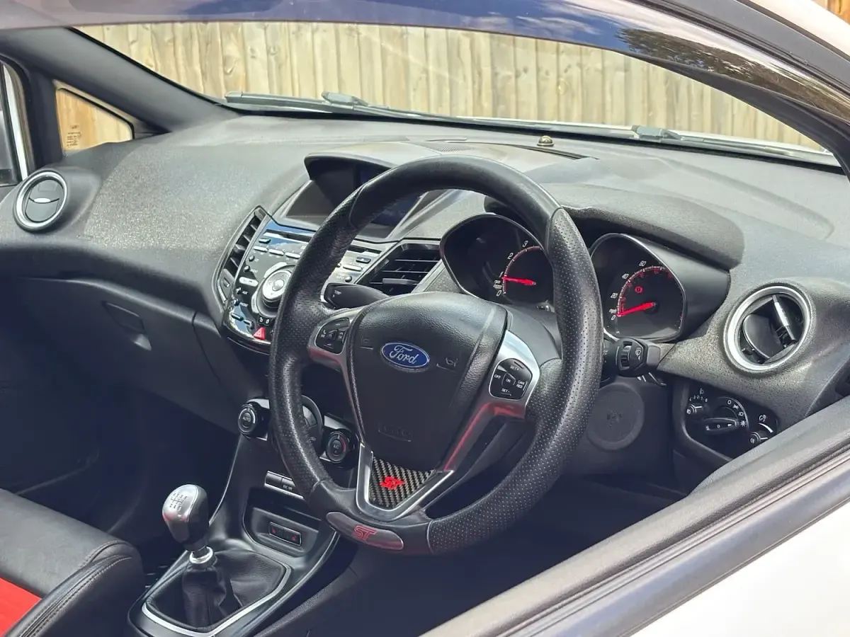 Used Ford Fiesta ST 2014 White Hatchback