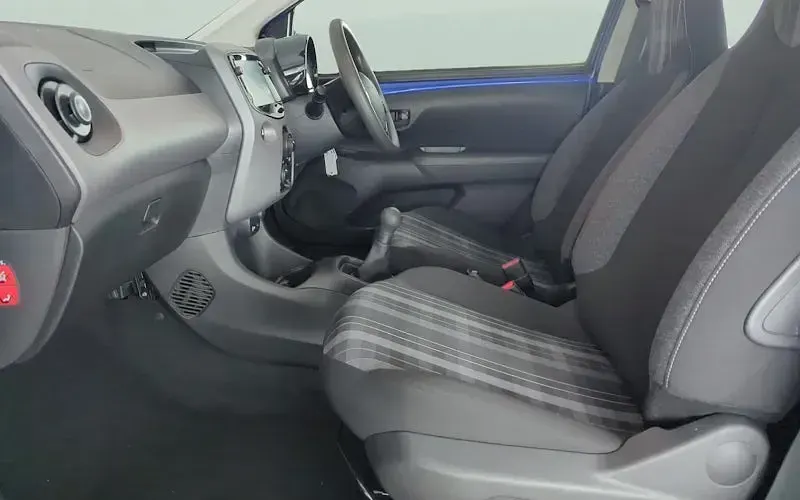 Begagnad Peugeot 108 Active 72 HK (52 kW) 2021 Halvkombi