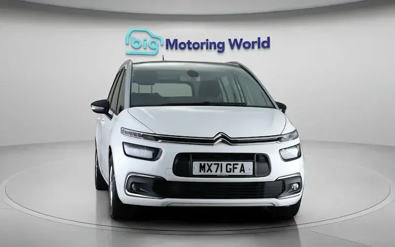 Used Citroën C4 SpaceTourer Live 131 HP (96 kW) 2021 White MPV