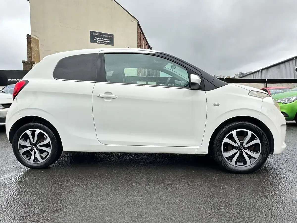 Used Citroën C1 Flair 68 HP (50 kW) 2014 White Hatchback