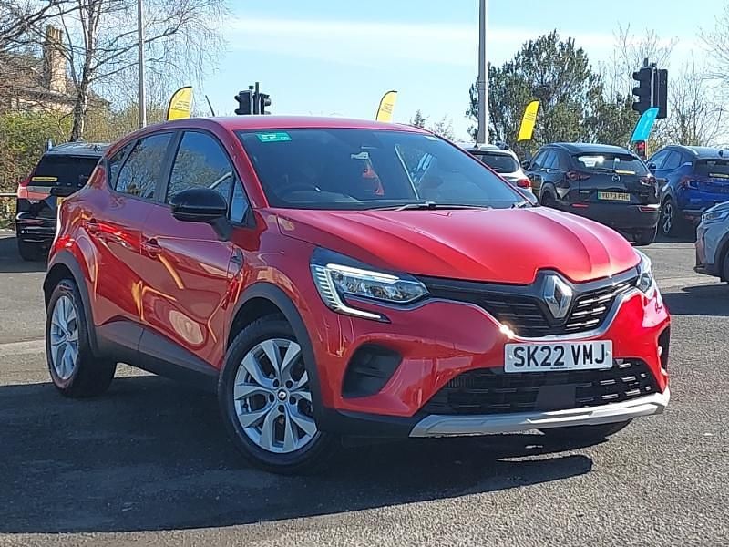 Used Renault Captur Iconic 91 HP (66 kW) 2022 Red SUV