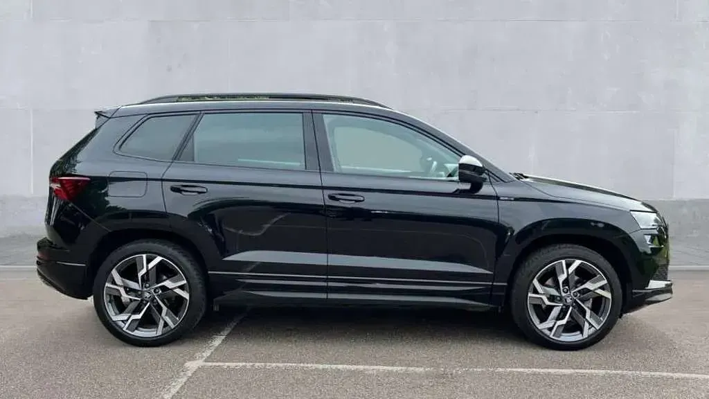 Used Skoda Karoq SportLine 190 HP (139 kW) 2025 Black SUV