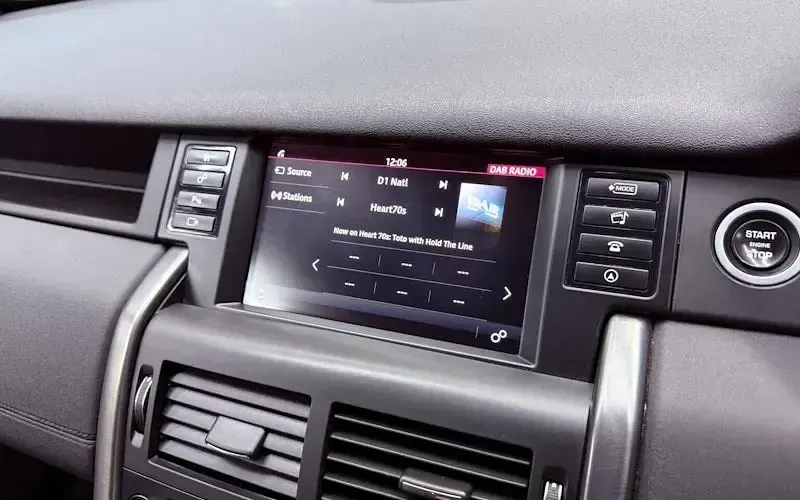 Used Land Rover Discovery Sport Landmark 180 HP (132 kW) 2019 Black SUV