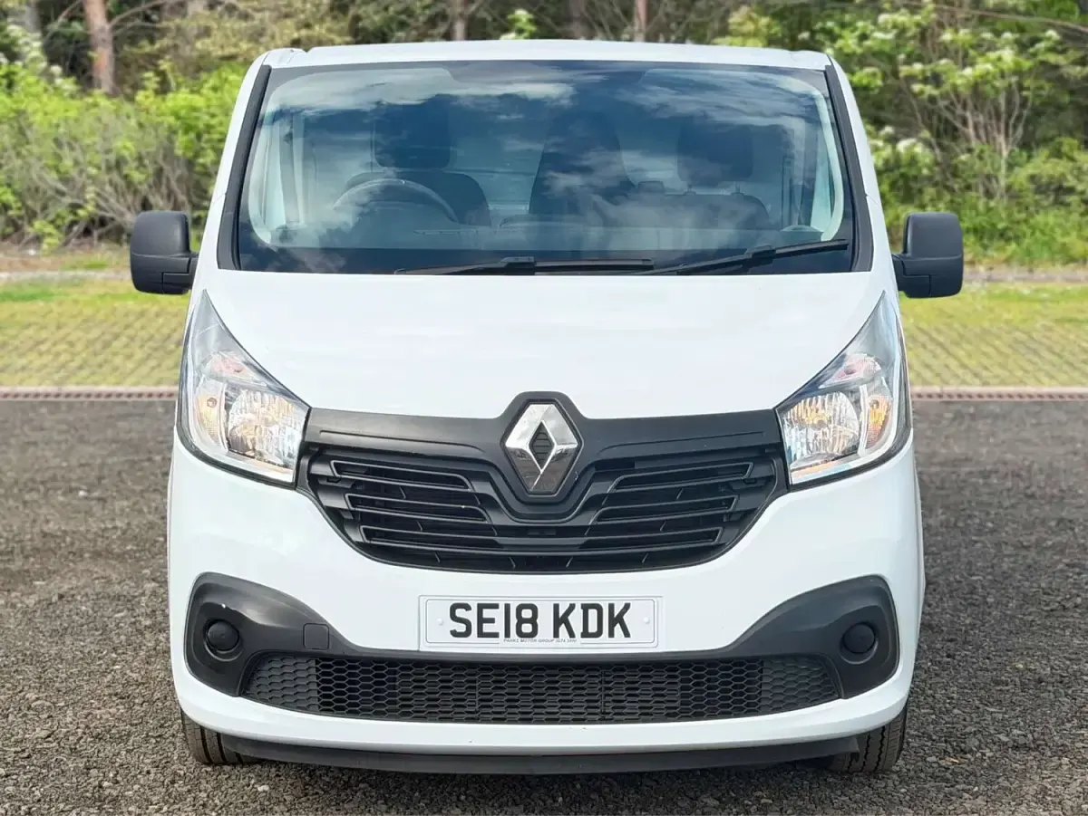 Used Renault Trafic Business 2018 White MPV